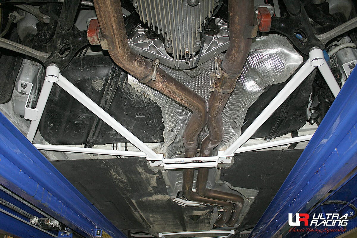 BMW F82 - Rear Lower Bar / Rear Member Brace | Ultra Racing Malaysia