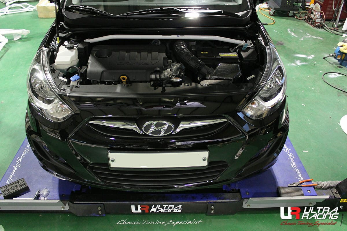 Hyundai Accent Front Strut Bar / Front Tower Bar / Front Upper Brace